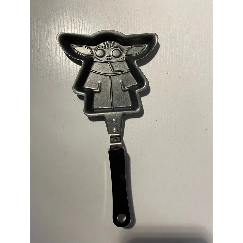 Star Wars Grogu Baby Yoda Pancake Skillet Mini Pan Frankford Candy 2021